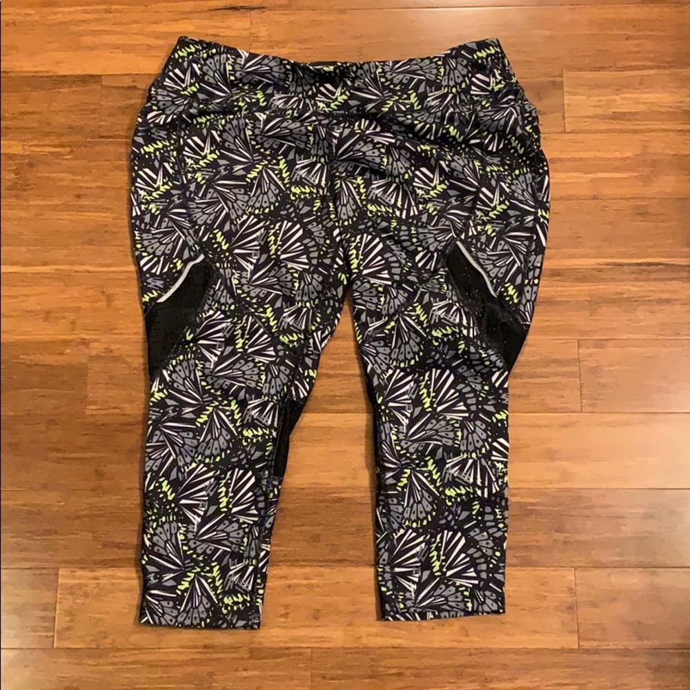 Avia XL unique patterned calf athletic leggings